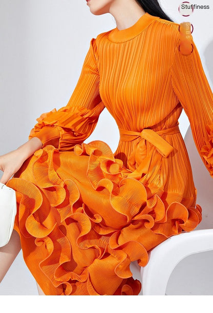 Elegant Pleated Belt Dress with Puff Sleeves